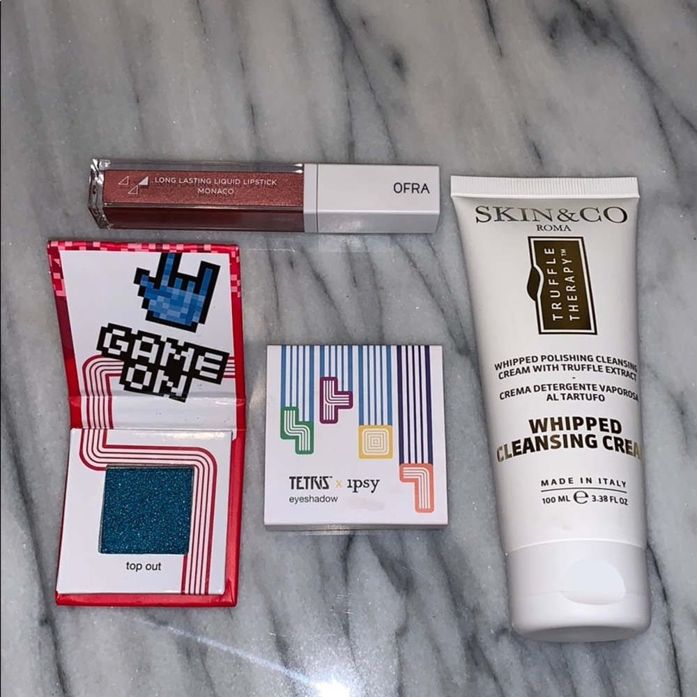 Makeup bundle